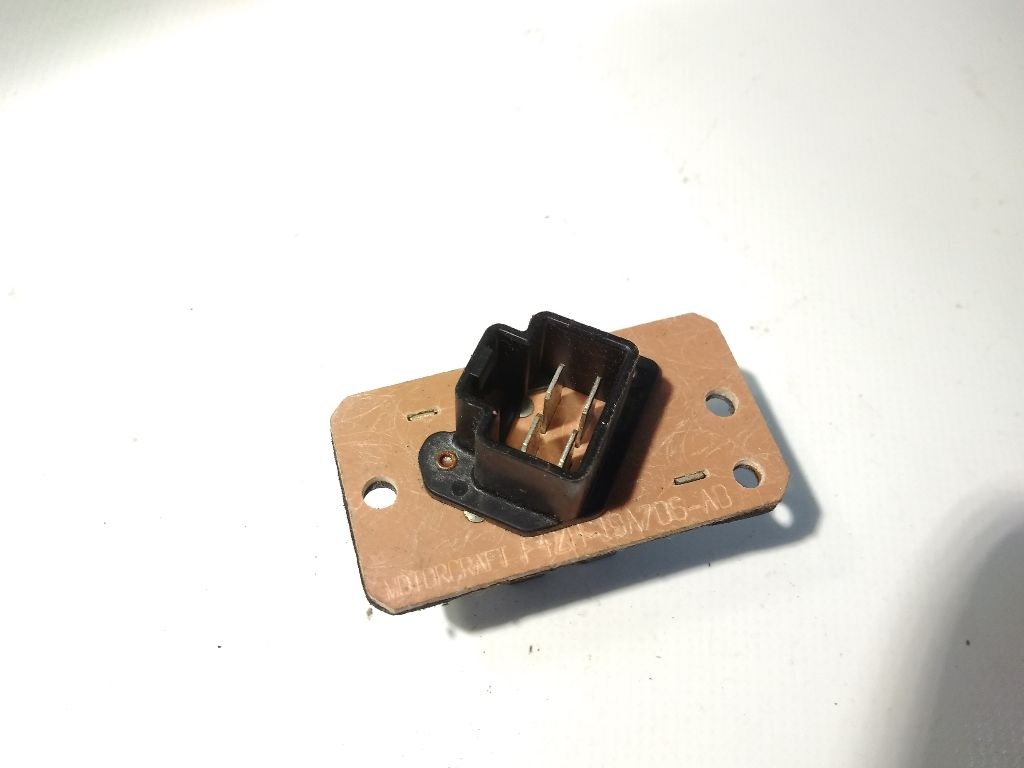 Сопротивление печки к Ford F 2002