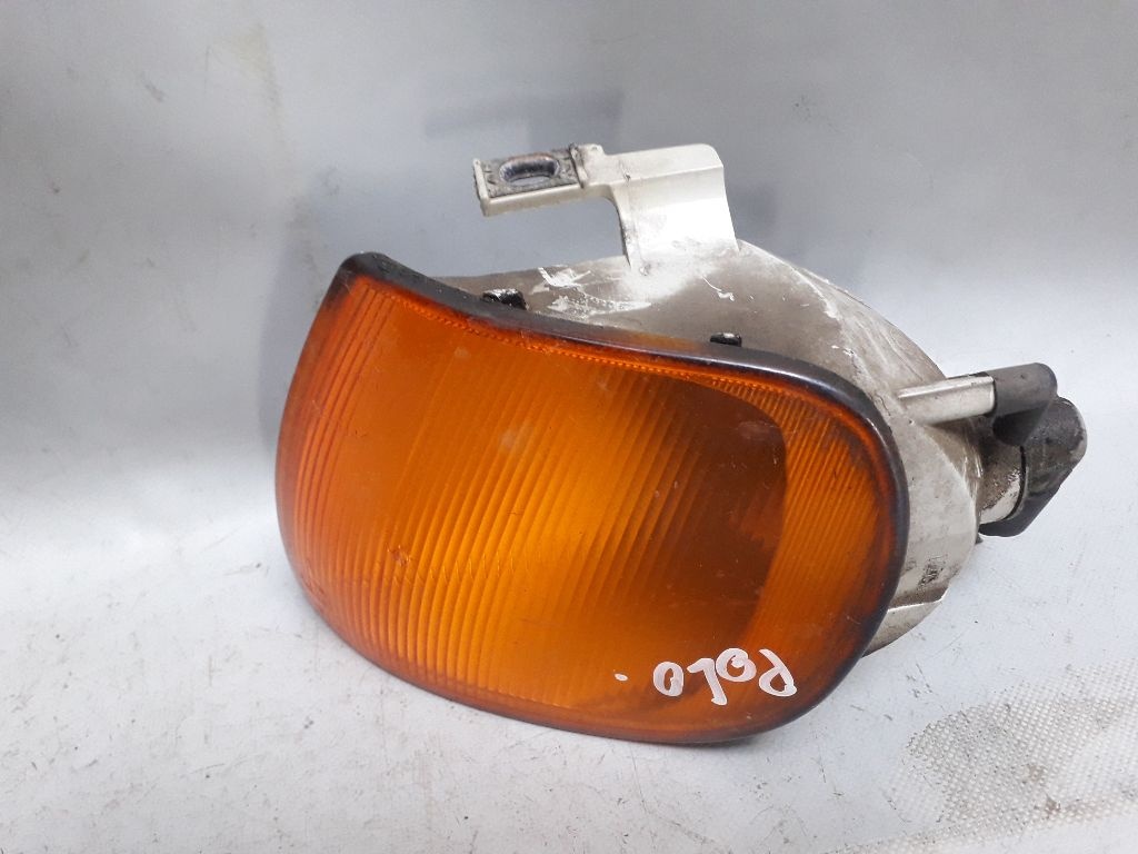Поворотник левый к Volkswagen Polo 1998