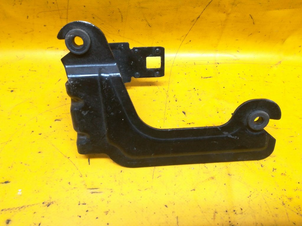 Кронштейн к Ford Focus 2003
