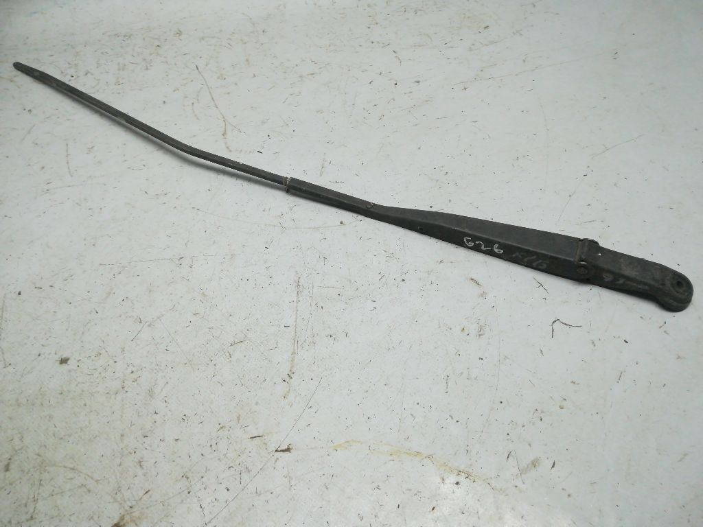 Щеткодержатель задний к Mazda 626 1996