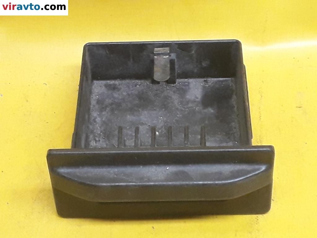 Пепельница к SEAT Ibiza 1991