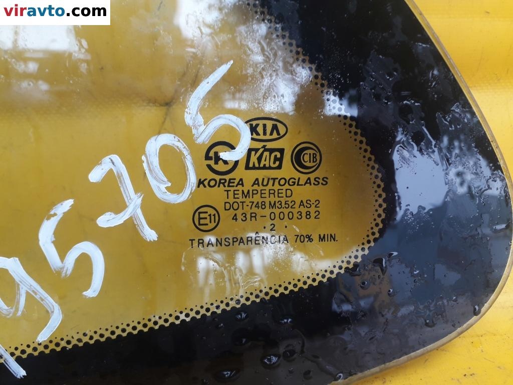 Стекло кузовное боковое левое  к Kia Rio 2001