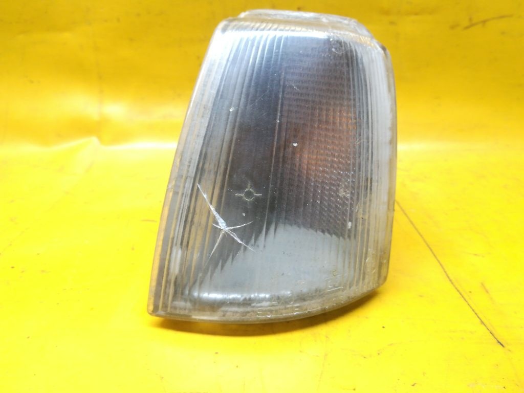 Поворотник левый к Renault 19 1993