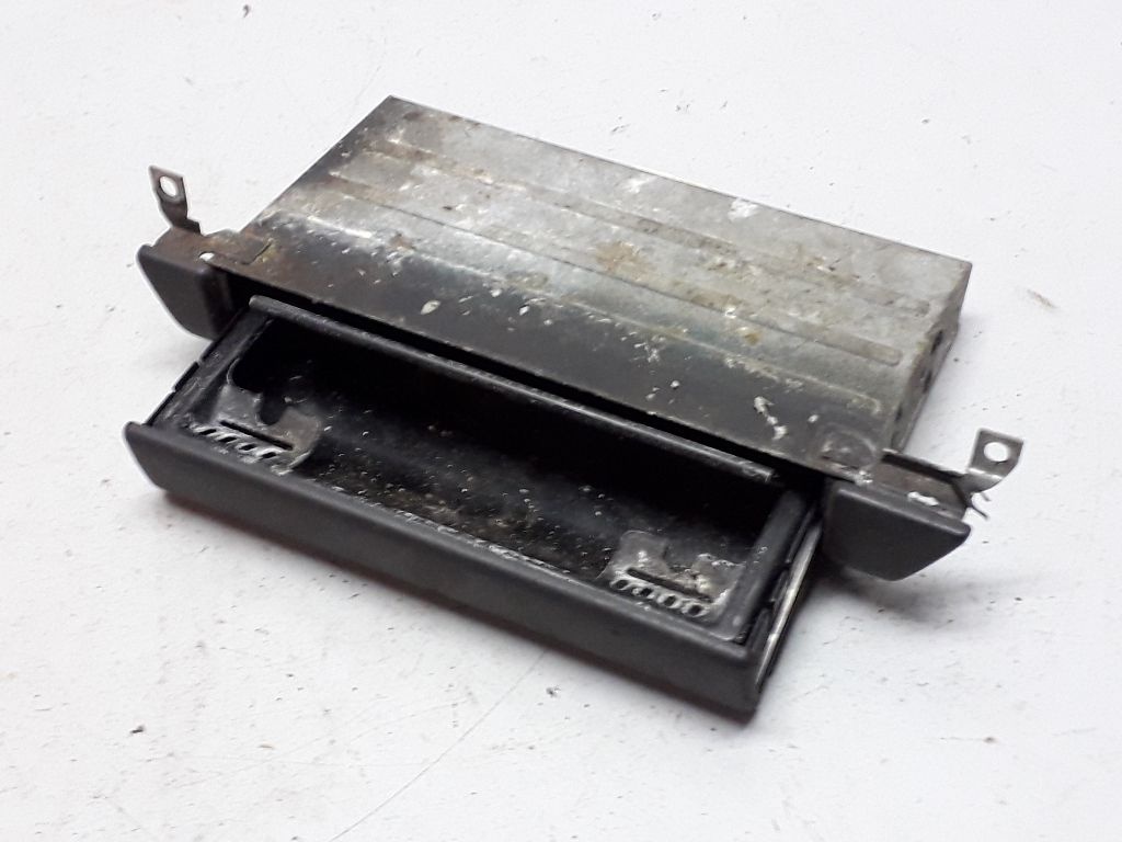 Пепельница к Audi A6 1996