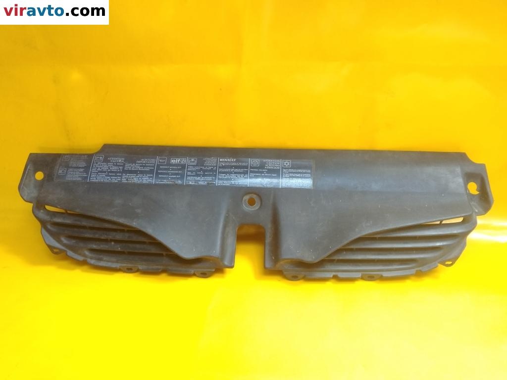 Решетка радиатора к Renault Laguna 1995