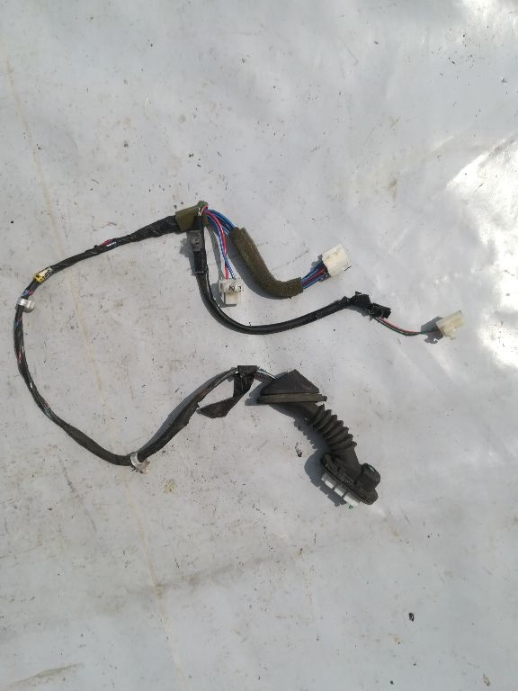 Проводка двери к Mazda 626 2001