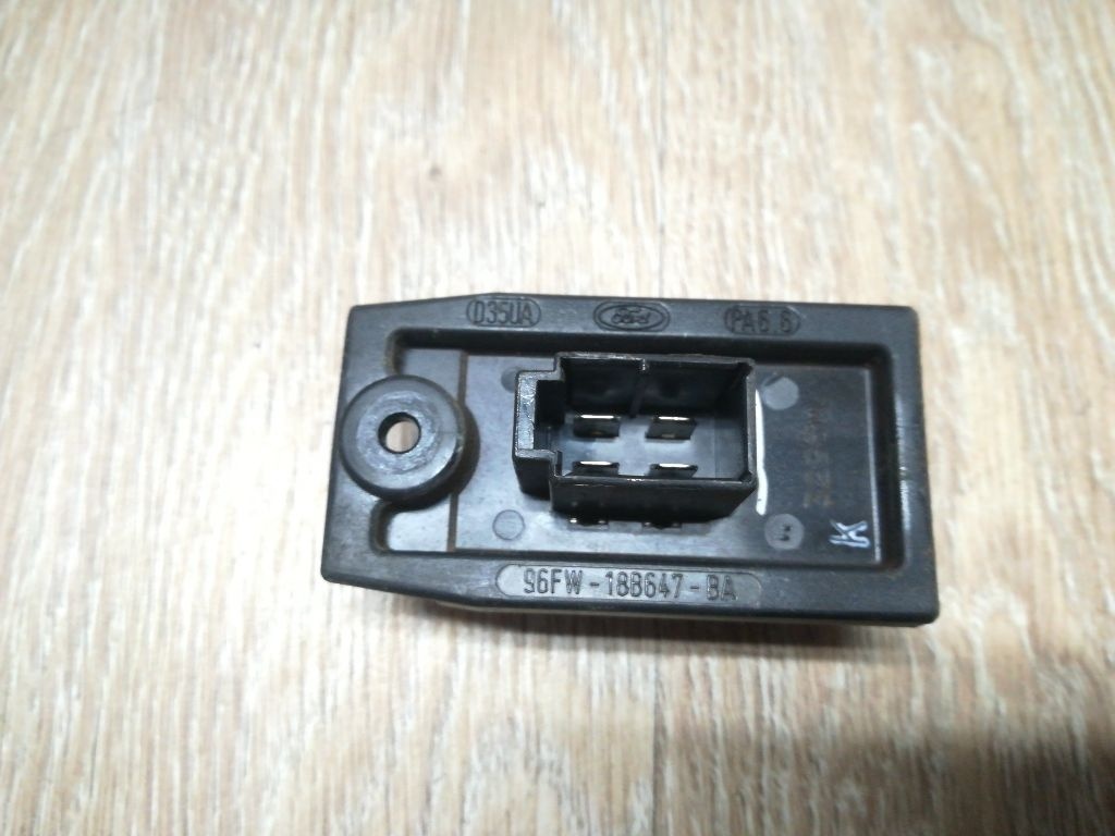 Сопротивление печки к Ford Fiesta 1998