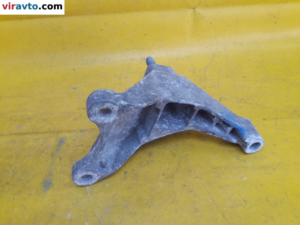 Кронштейн КПП к Ford Focus 2005