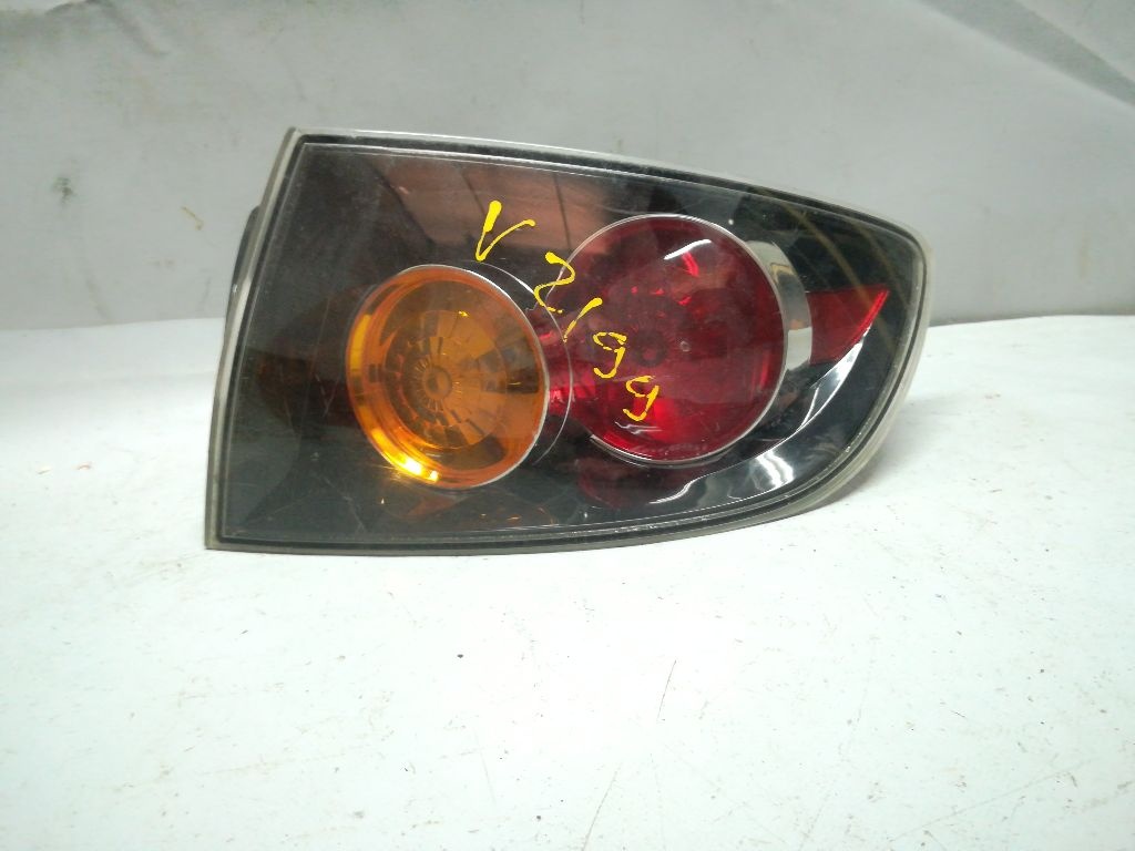 Фонарь задний правый к Mazda 3 2005