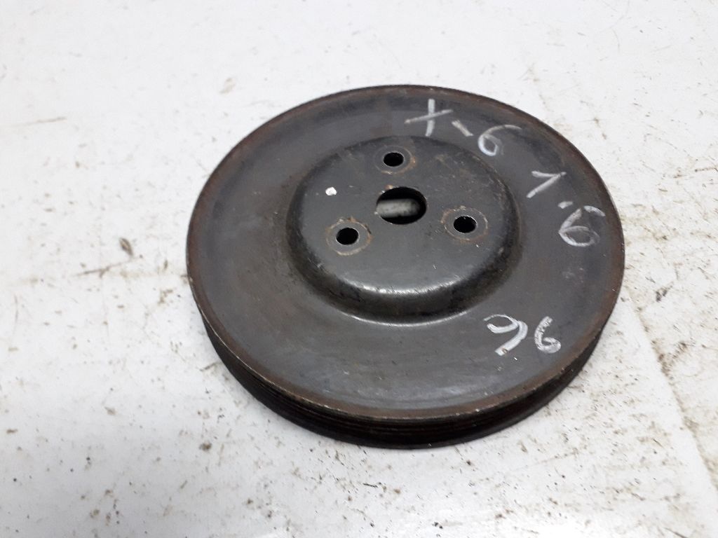 Шкив помпы к Mazda Xedos 6 1996