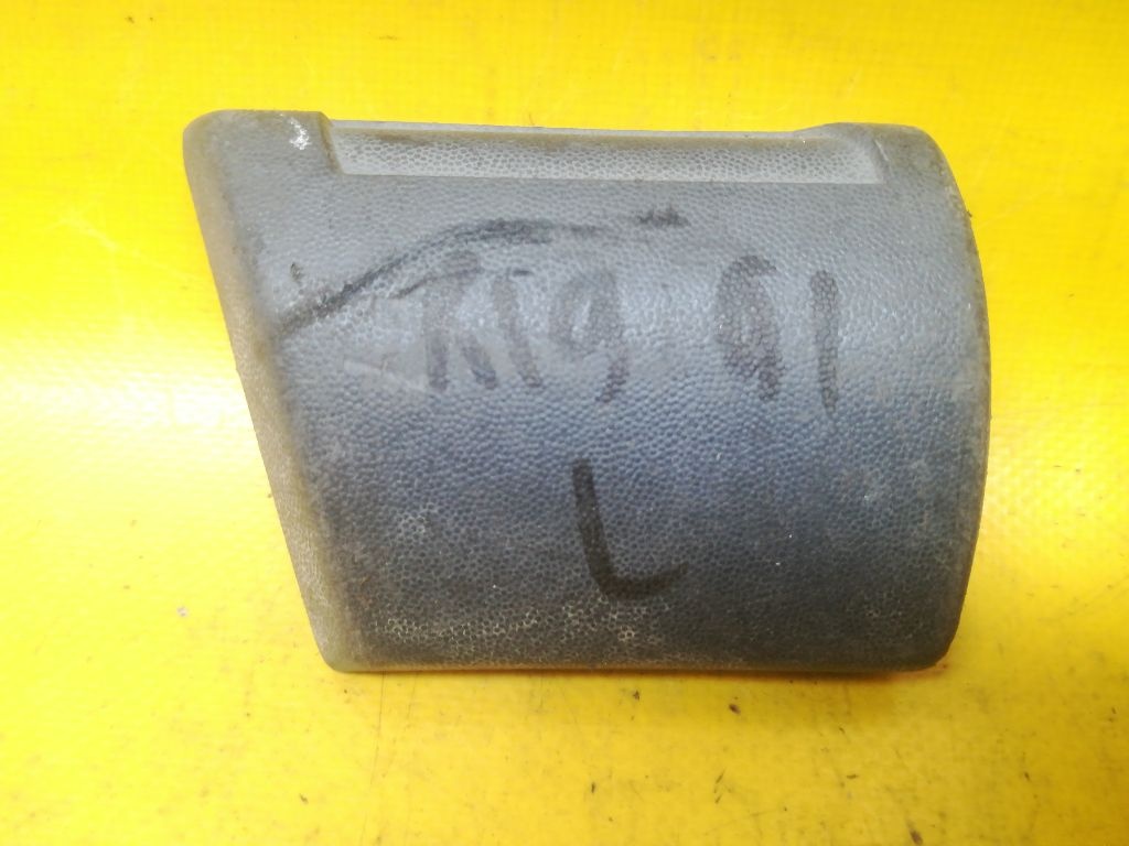 Молдинг крыла к Renault 19 1990