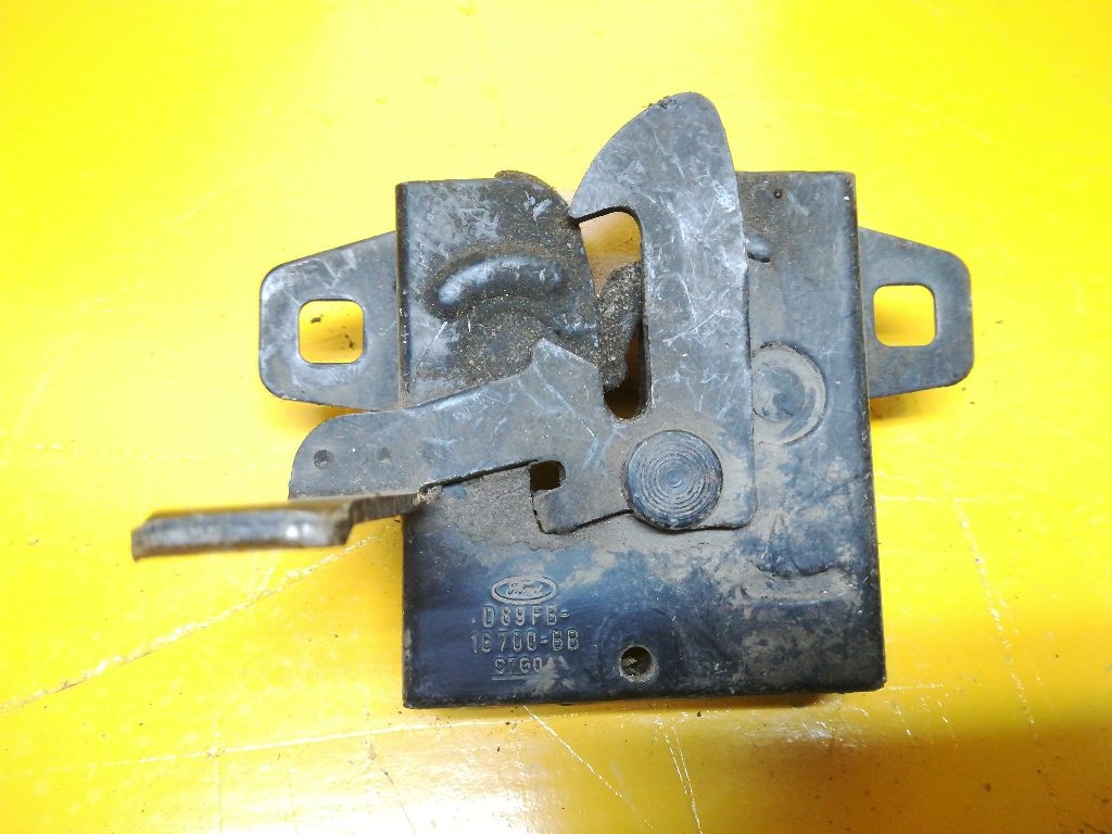 Замок капота к Ford Fiesta 1994