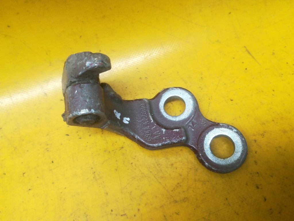 Петля двери к Ford Focus 2001