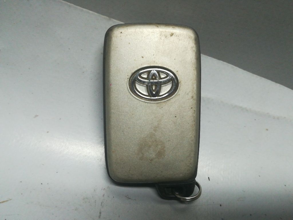Брелок (пульт дистанционного управления) к Toyota Mark II 2008