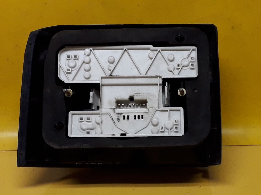 Фонарь задний правый к Renault 19 1995