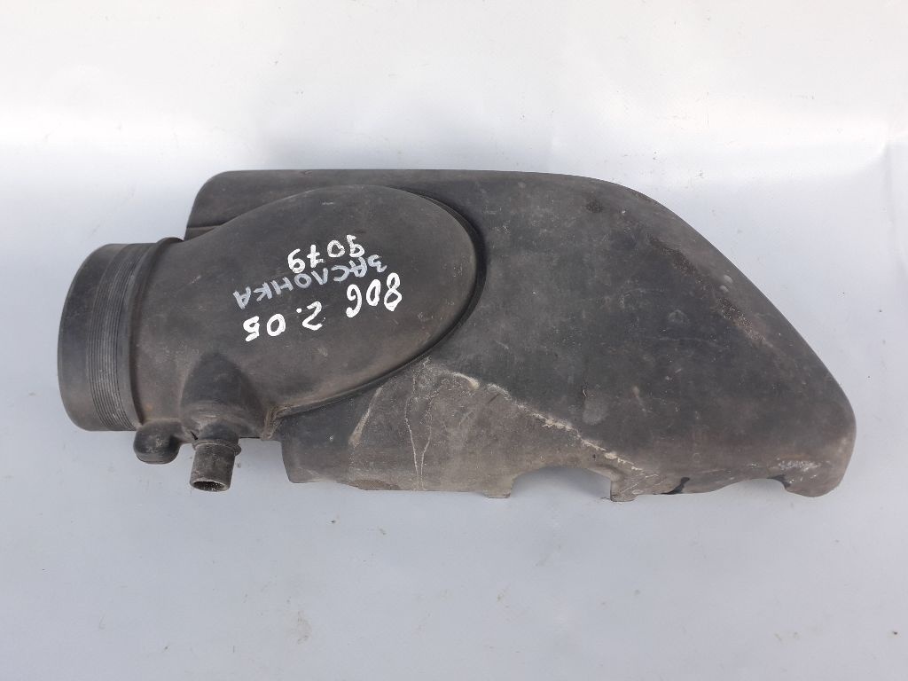 Воздуховод к Peugeot 806 2000