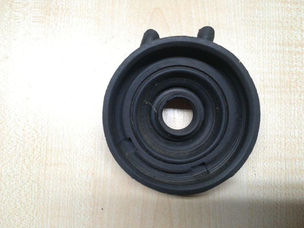 Пыльник к Mazda Premacy 2000