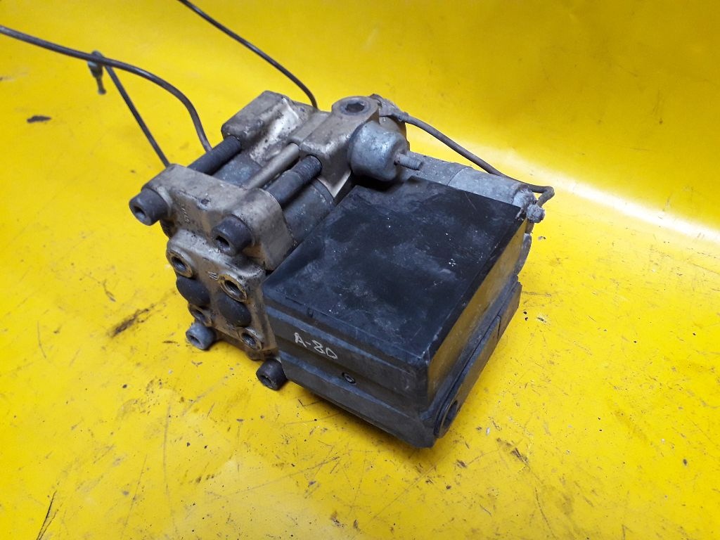 Блок ABS к Audi 80 1990