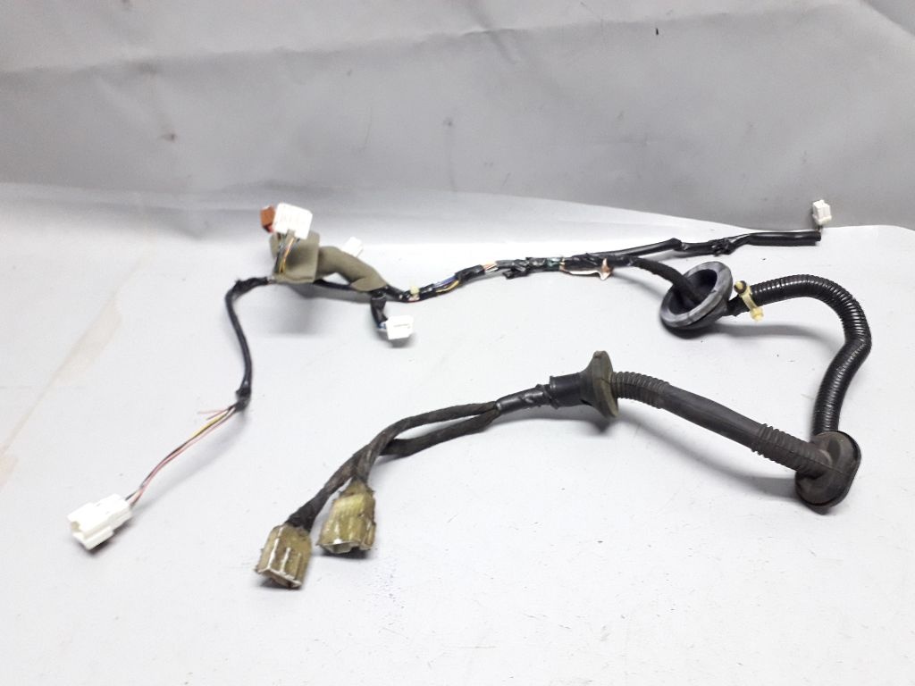 Проводка двери к Nissan Altima 2004