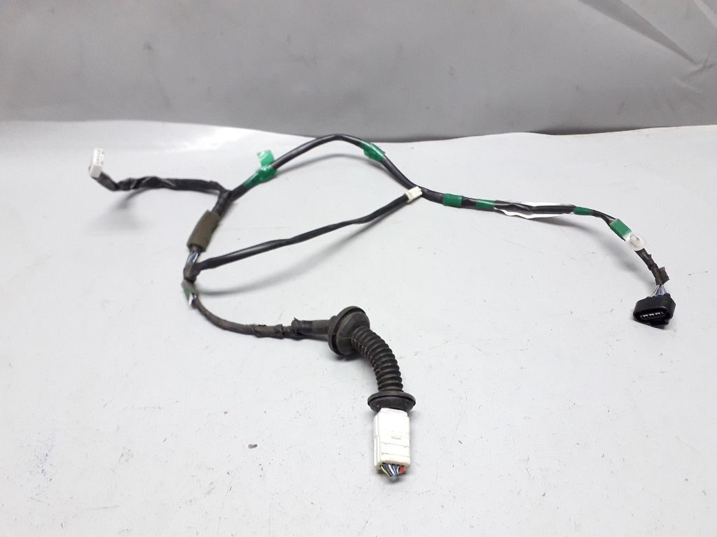 Проводка двери к Toyota Camry 1998