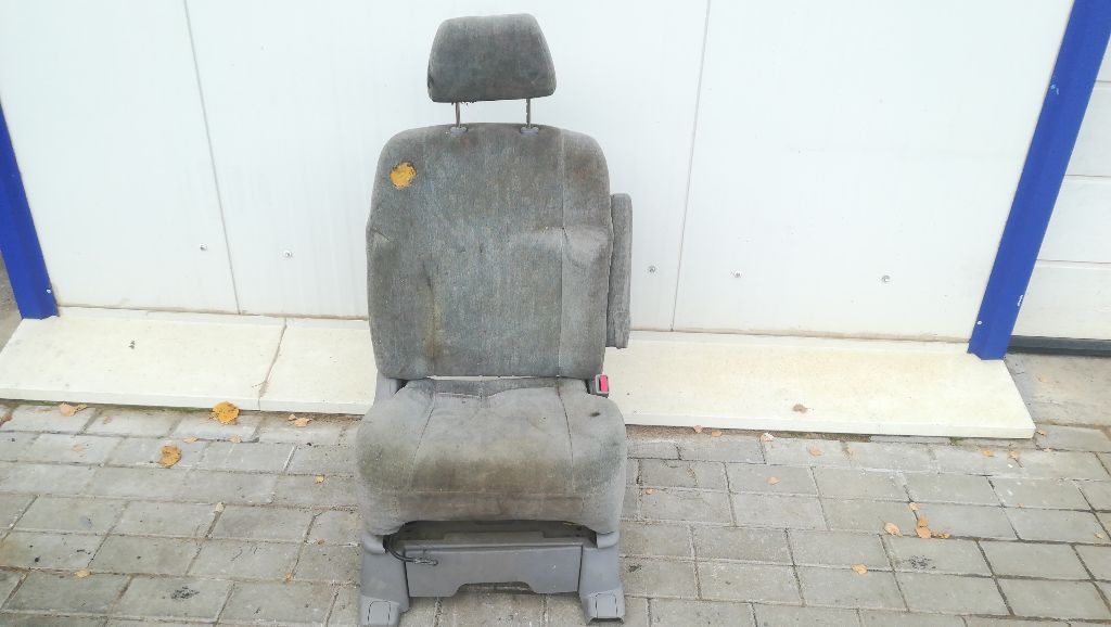 Сиденье переднее к Mazda MPV 2002