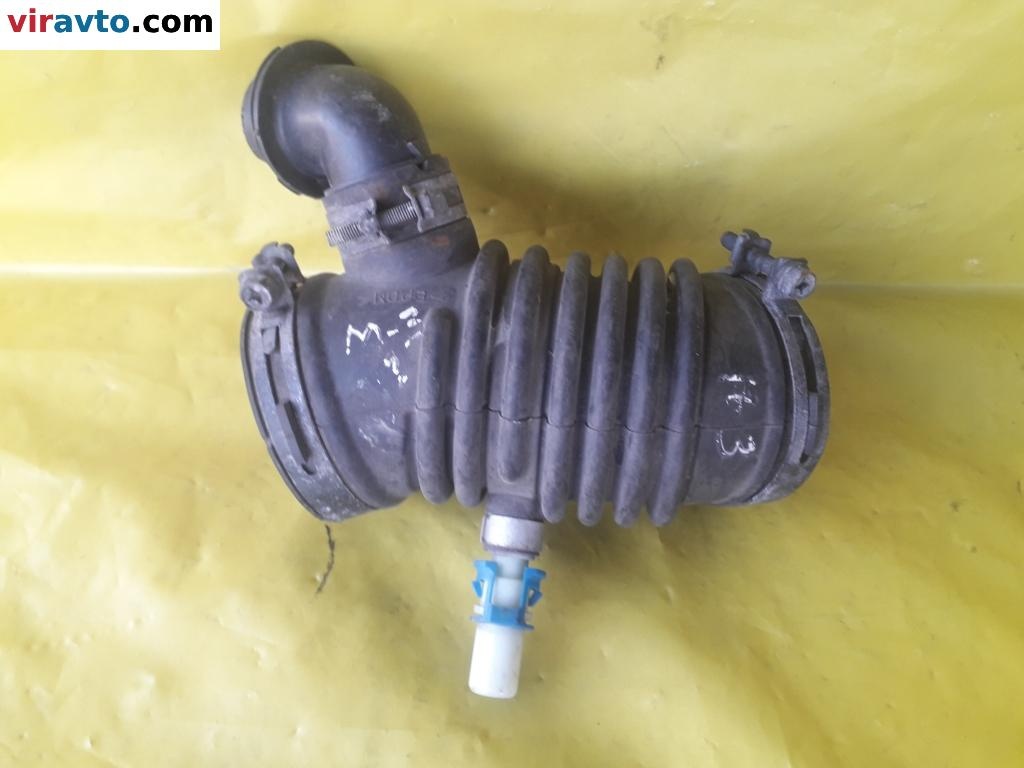 Воздуховод к Mazda 3 2005