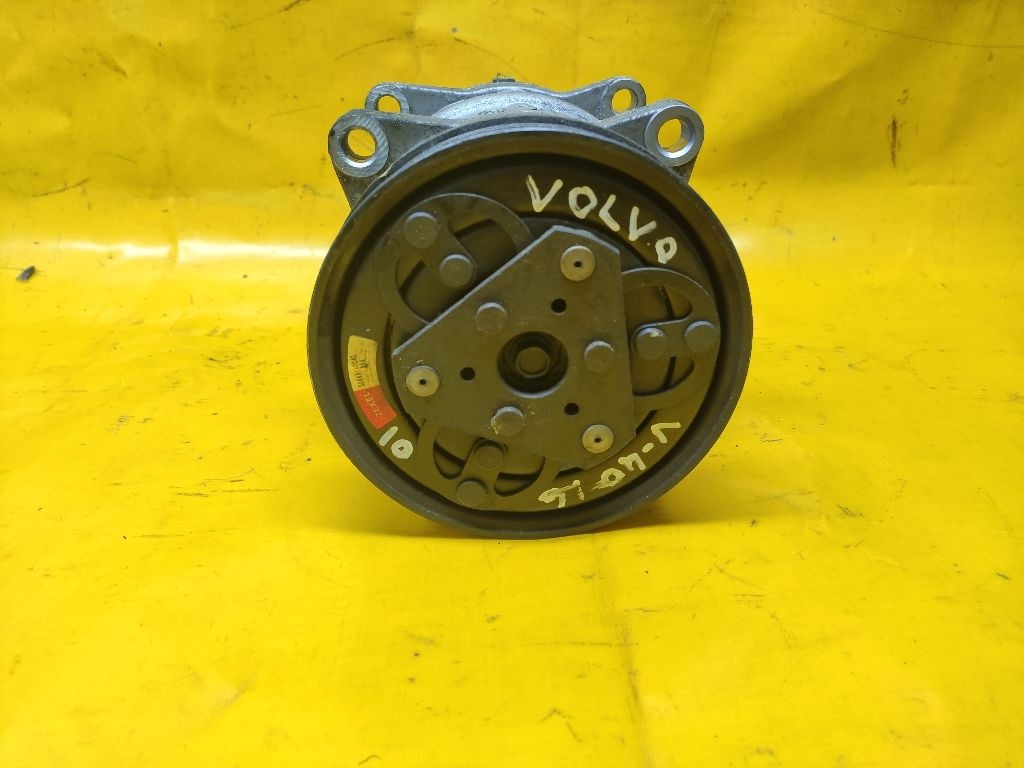 Компрессор кондиционера к Volvo V40 2001