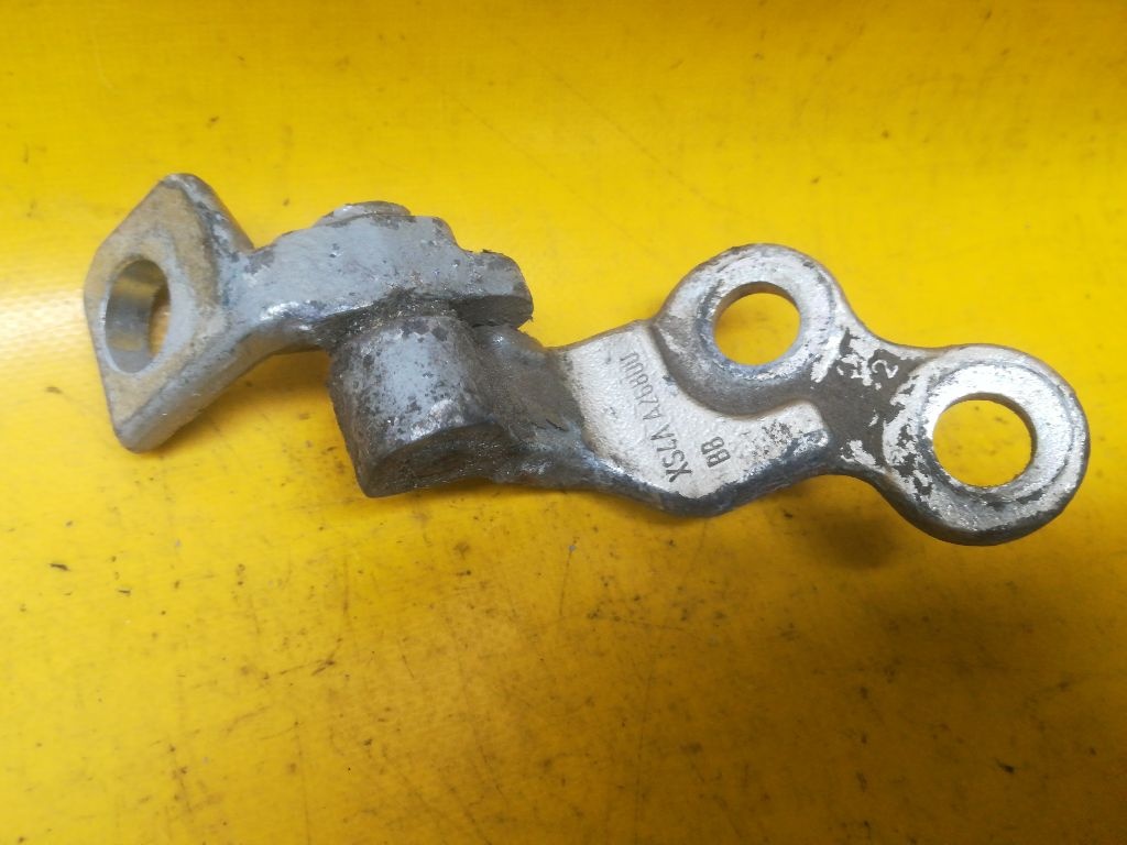 Петля двери к Ford Focus 2001