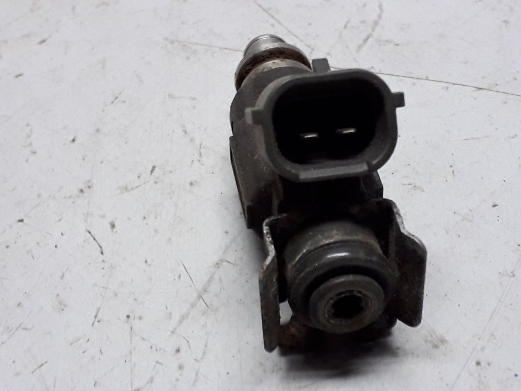 Форсунка к Nissan Maxima 2002