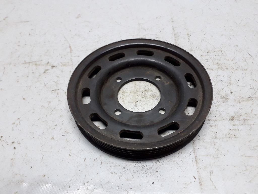 Шкив помпы к Suzuki Swift 1997