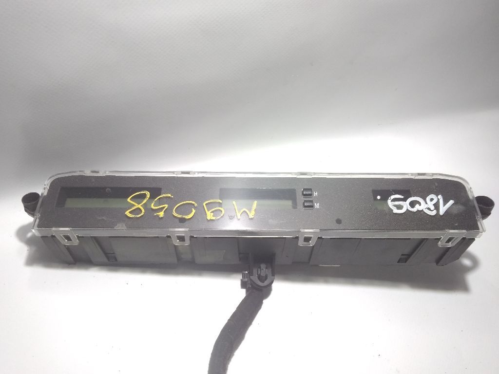 Часы к Toyota Solara 2005