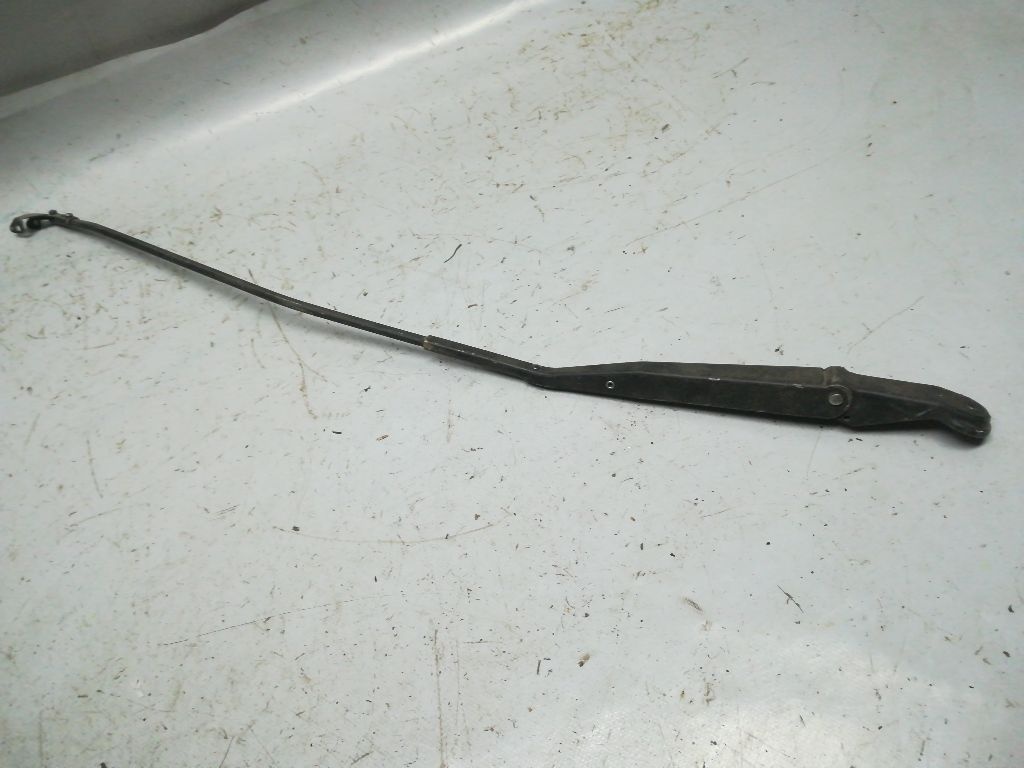 Щеткодержатель задний к Mazda 626 1996