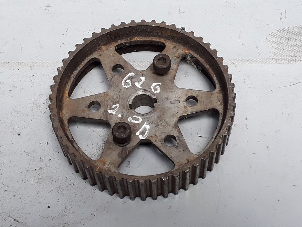 Шестерня к Mazda 626 1996