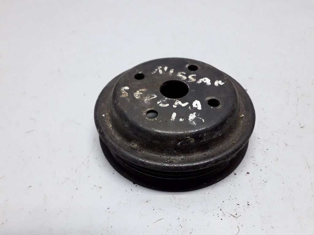 Шкив помпы к Nissan Serena 1993