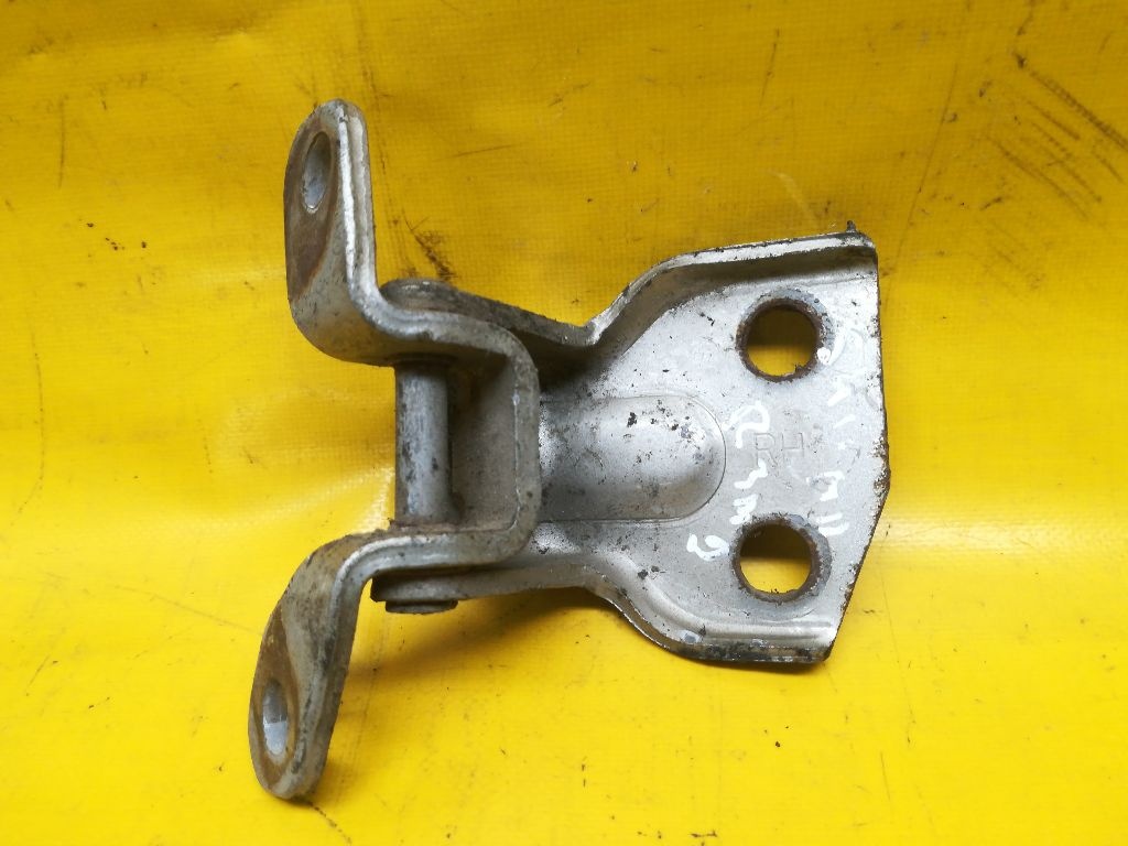 Петля двери к Kia Shuma 1999