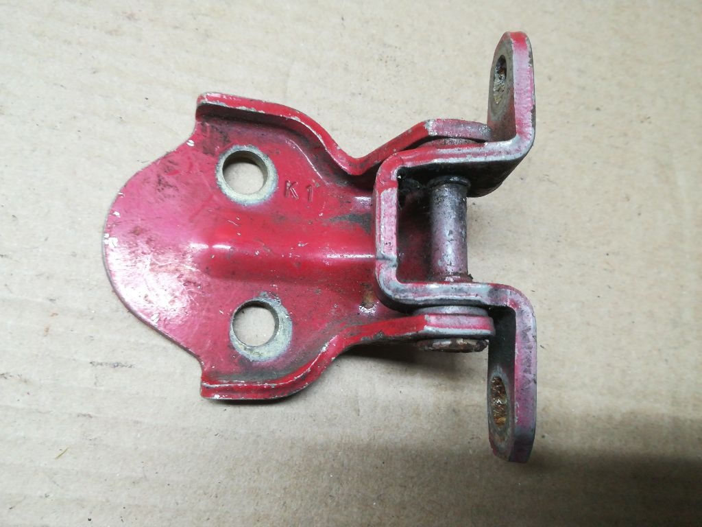 Петля двери к Proton 400 1997