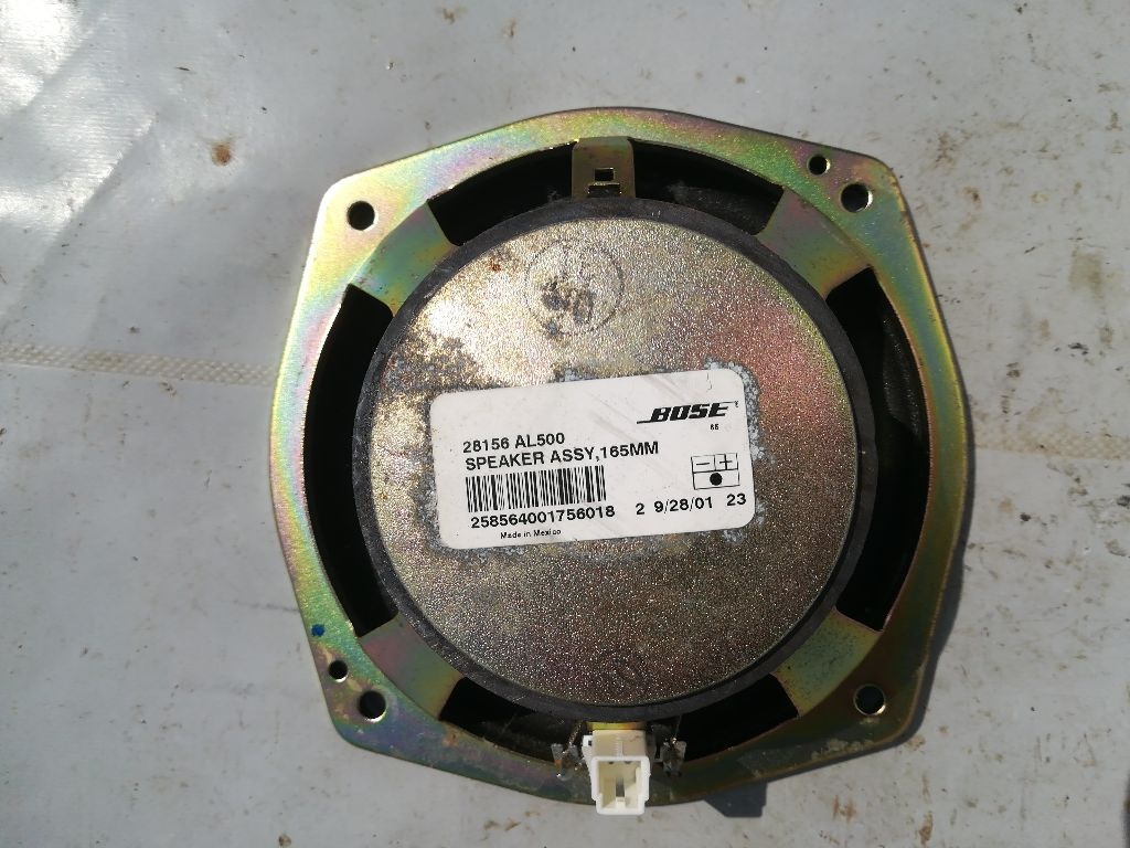 Динамик к Nissan Maxima 2002