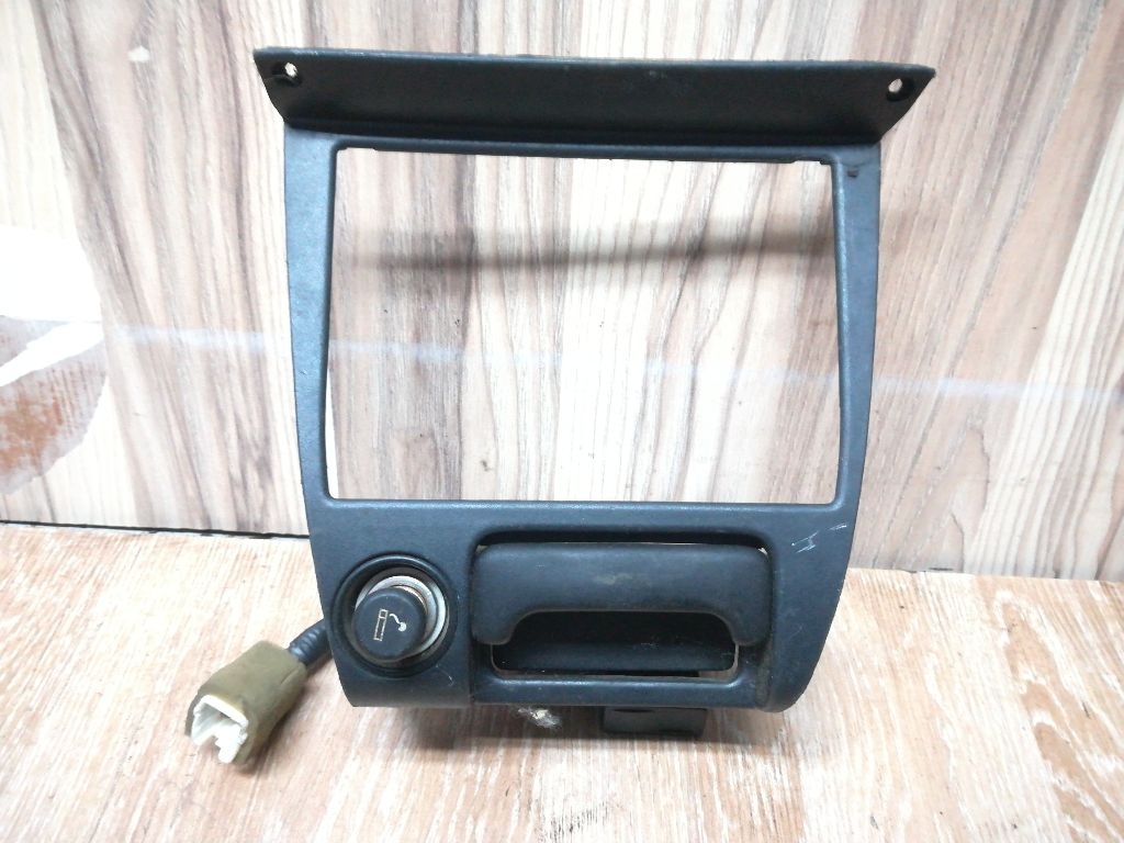 Рамка под магнитолу к Toyota Corolla 1998