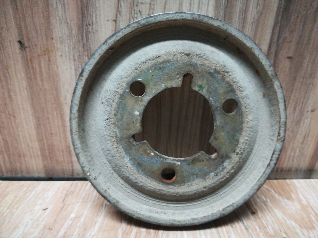Шкив помпы к Citroen ZX 1996