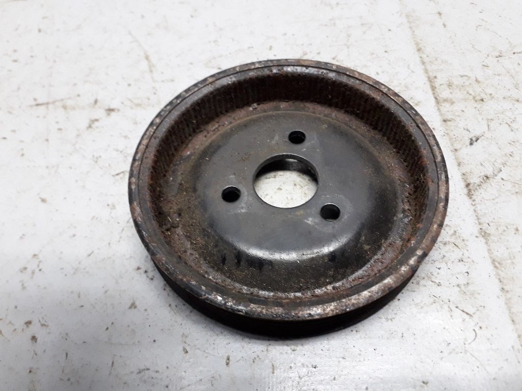 Шкив помпы к Kia Shuma 2000