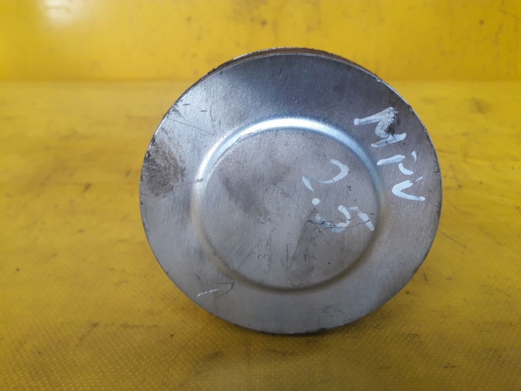 Поршень к Mazda MPV 2000