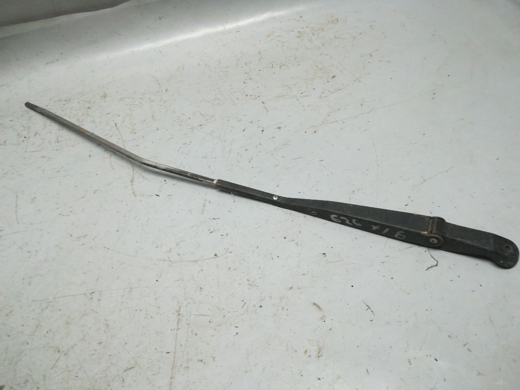 Щеткодержатель задний к Mazda 626 1996