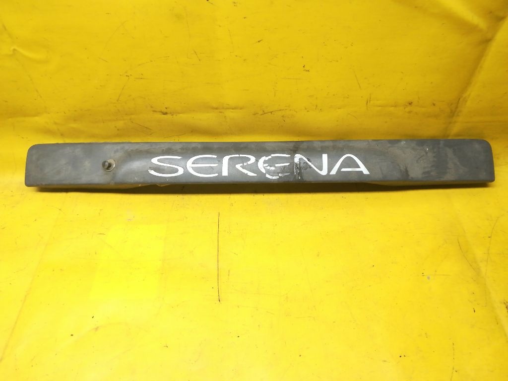 Бленда к Nissan Serena 1994