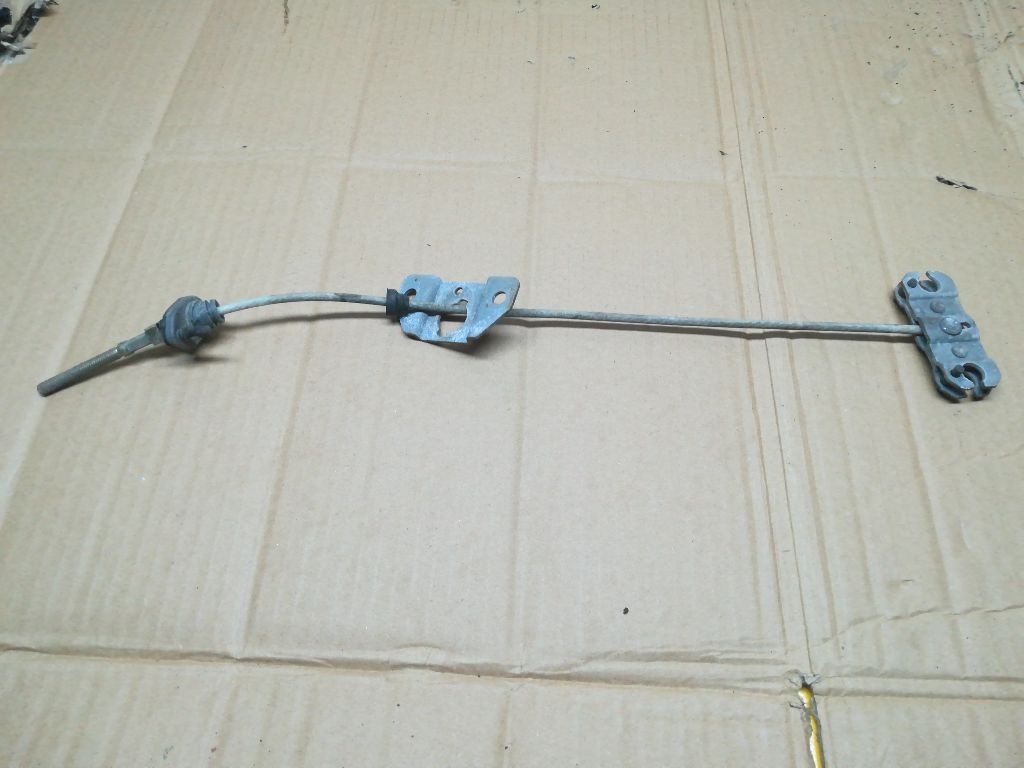Трос ручника к Mazda RX8 2006