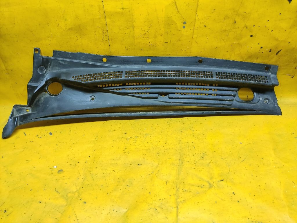 Дождевик к Nissan Almera 1996