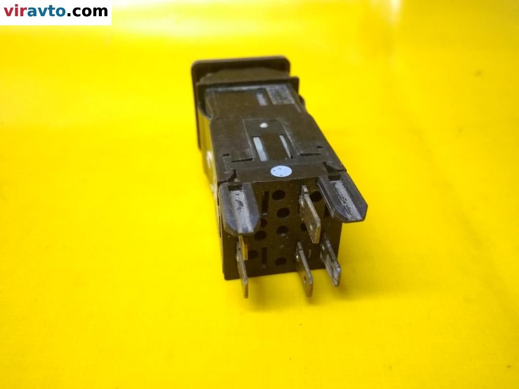 Кнопка  к Peugeot 405 1995