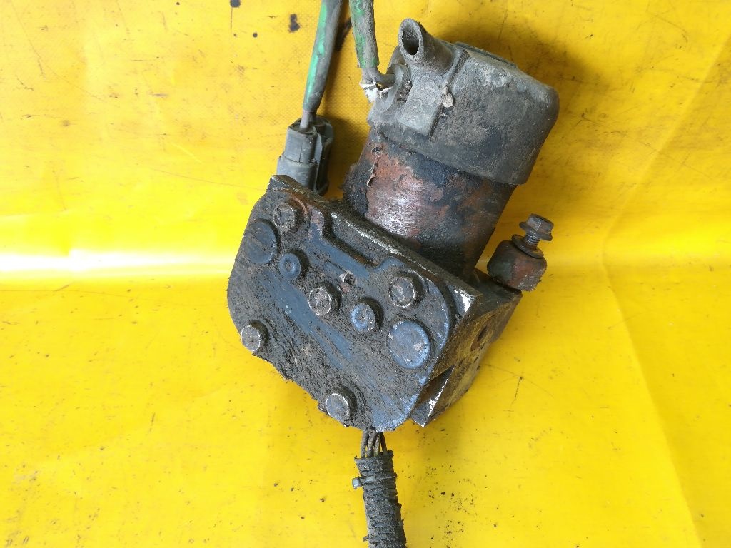 Блок ABS к Mazda Xedos 9 1994
