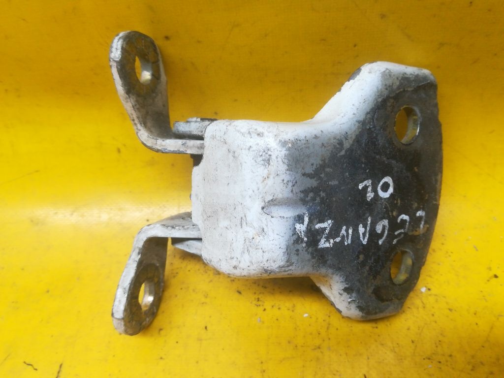 Петля двери к Daewoo Leganza 2002