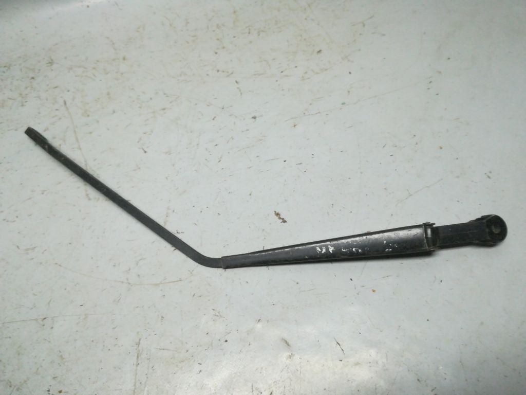 Щеткодержатель задний к Renault Megane 1998