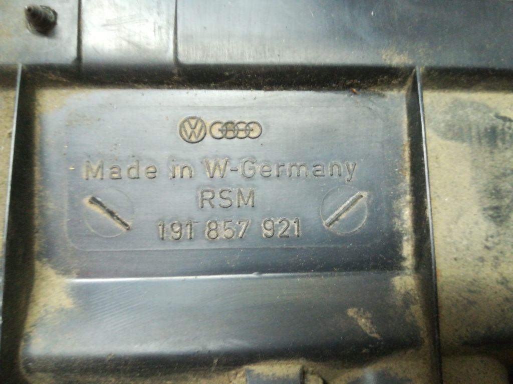 Бардачок к Volkswagen Jetta 1986